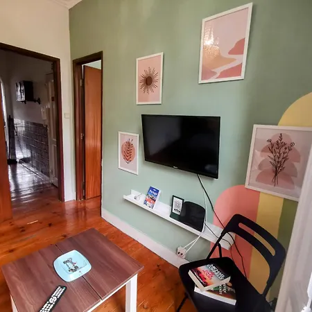 Tradicional Portuguese * Lisbon